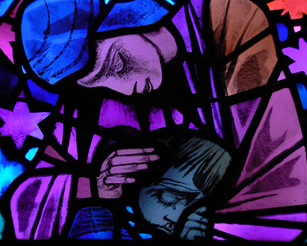 sürekli baş ağrısı çeken çocuk